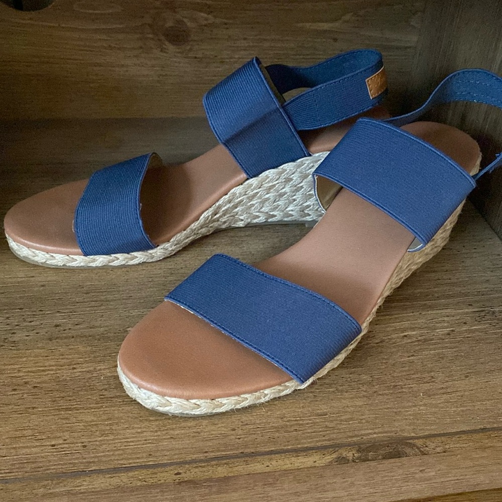 Tommy Bahama Wedges